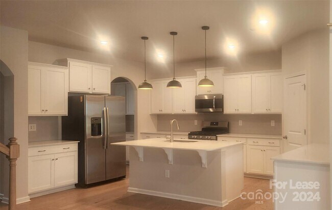 Building Photo - 1009 Gabardine Ln