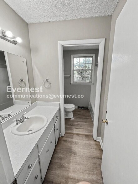 Building Photo - 4274 Sweden Dr