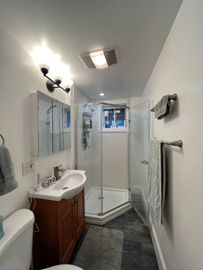 Building Photo - 121 Liberty Rd