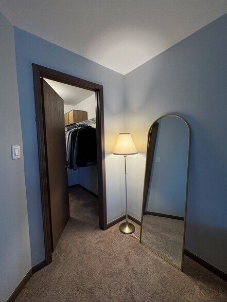 Building Photo - 108 White Oak Ct