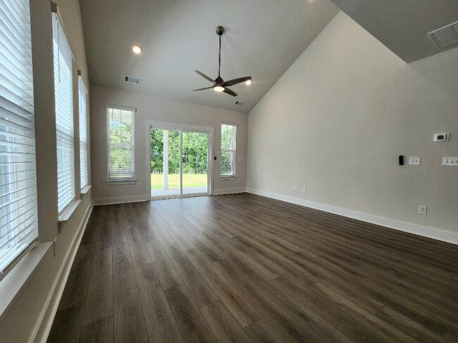 Building Photo - 499 Ml Pk Wy