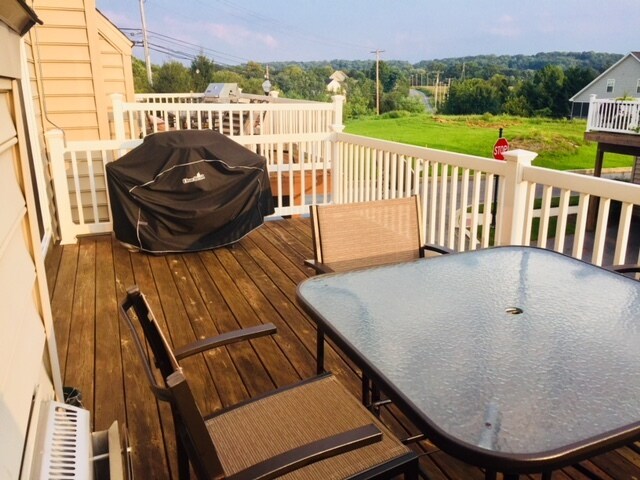 Main floor deck - 602 Petersburg Rd