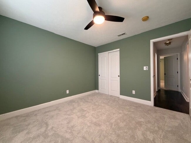 Building Photo - 3 Bed 1 Bathroom Single Family Home Available in Miamisburg*