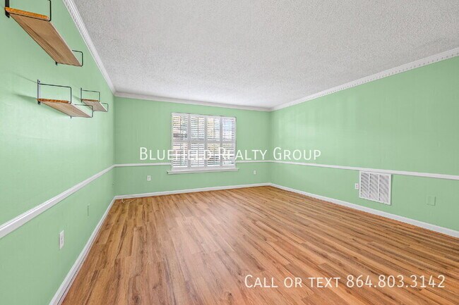Building Photo - 925 Cleveland St