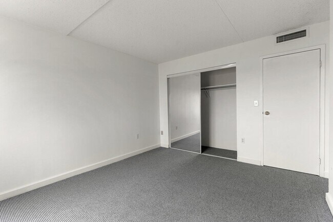 Building Photo - 73 Broad Reach