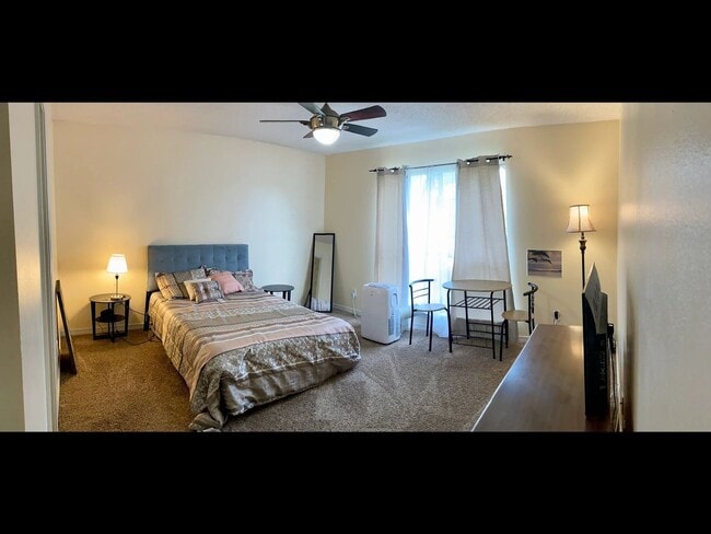 Building Photo - Marcus Pointe Unit B