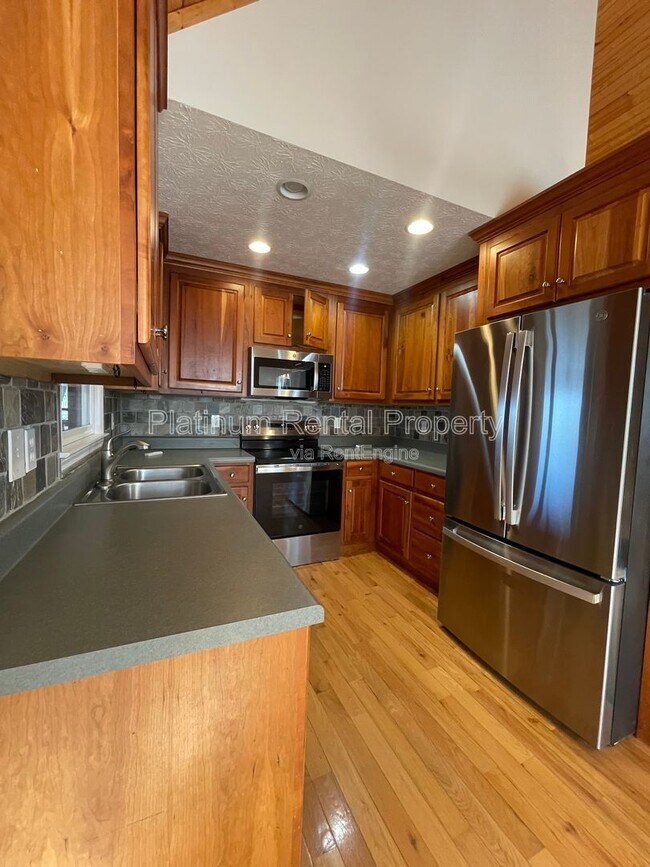 Building Photo - 265 Hound Dog Ln