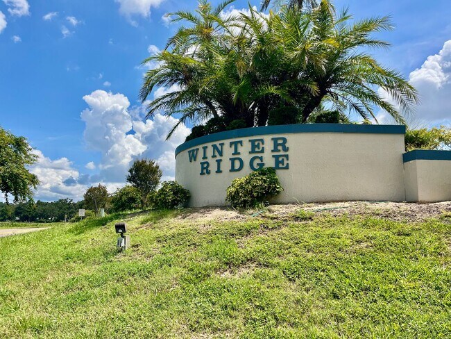 Building Photo - GORGEOUS 2BR/2BA Recently Remodeled Apartm...