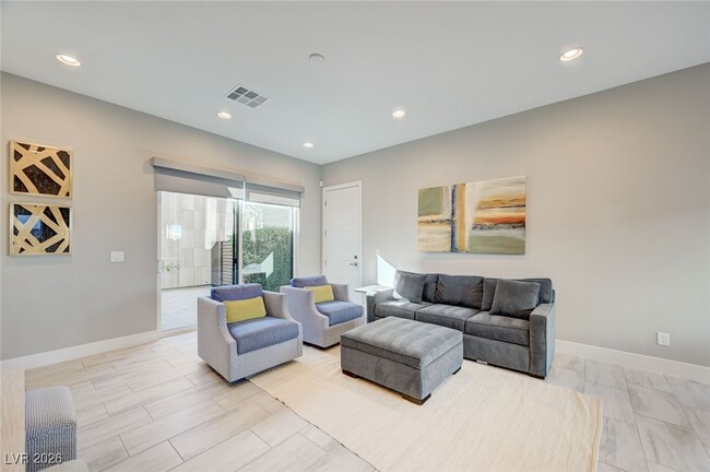 Building Photo - 4056 Desert Trce Ct