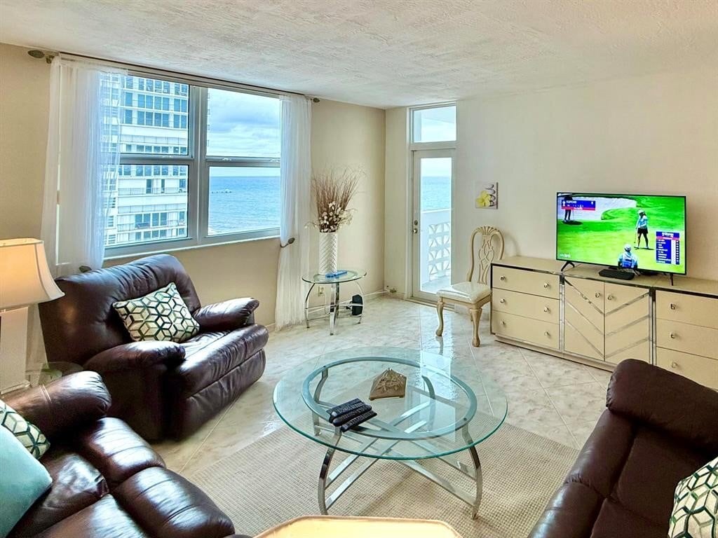 Building Photo - 4250 Galt Ocean Dr