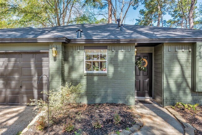 Building Photo - 116 W White Willow Cir
