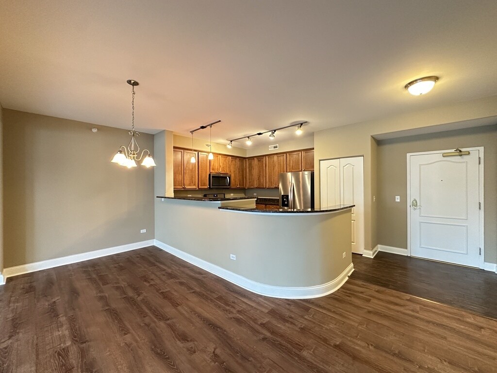 Building Photo - 2 Itasca Place