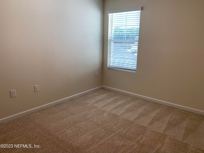 Building Photo - 112 Barley St