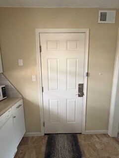 Building Photo - 1807 E Lindsey St