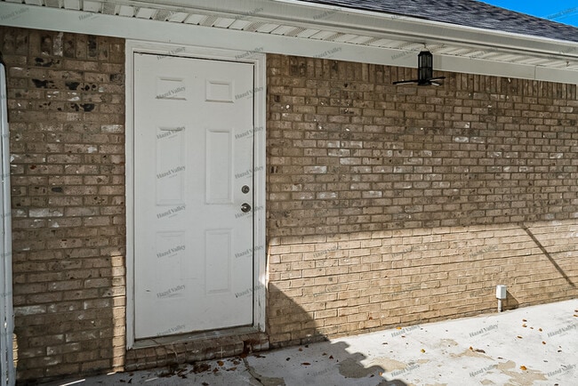 Building Photo - 459 Patchen Dr