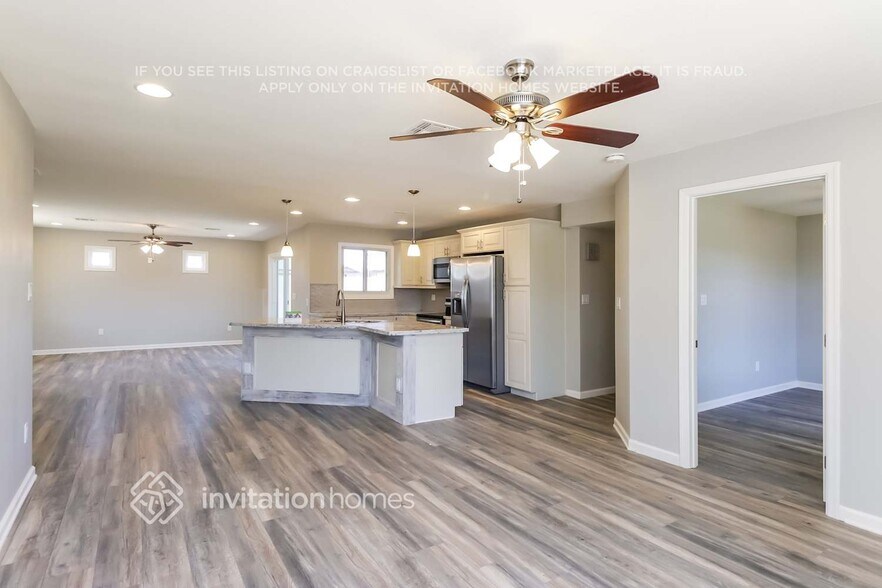 Building Photo - 1128 E Marny Rd