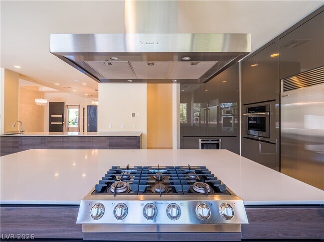 Building Photo - 7447 Yonie Ct