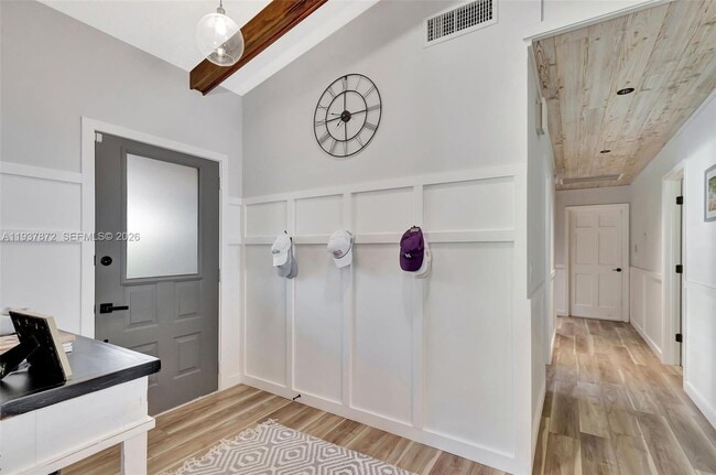 Building Photo - 83 Ironwood Way N