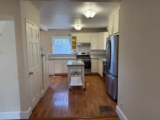 Building Photo - East AVL - Newly Renovated Older Home Feat...