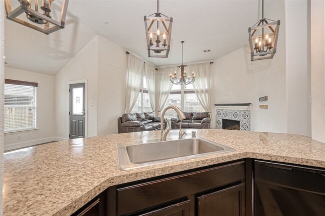 Building Photo - 3618 Hera Dr