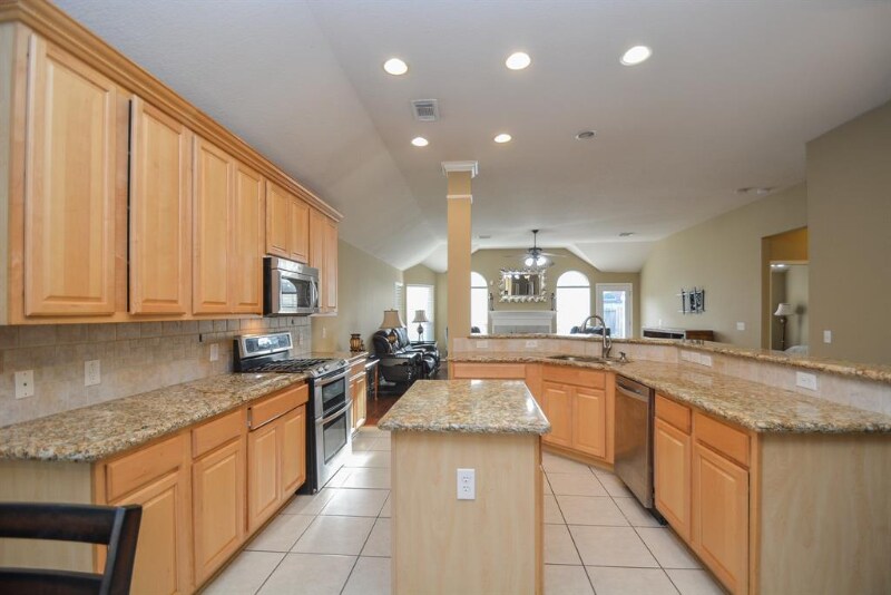 Building Photo - 4914 Surrey Park Cir