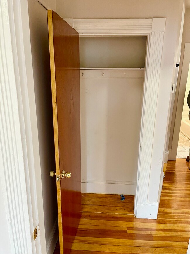 Building Photo - 127 Washington St