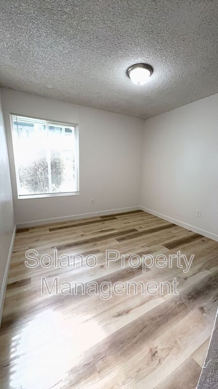 Building Photo - 1625 Park Ln