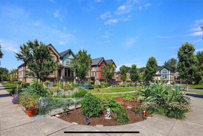 Building Photo - 7160 27th Ave SW