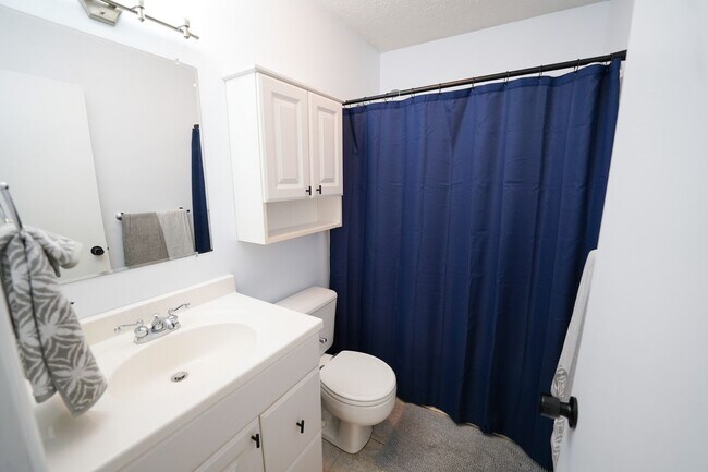 Building Photo - Coming Available!