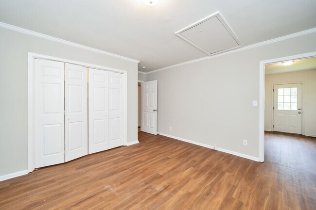 Building Photo - Spacious Hueytown Oasis – Country Feel, Ci...