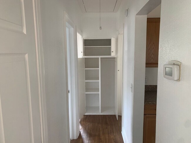 Building Photo - MAJOR PRICE DROP! Excellent home located in Kendall - Whittier!