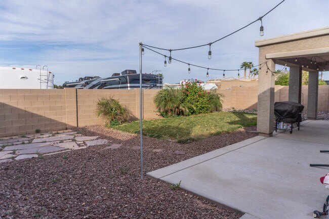 Building Photo - 6722 E 35th St