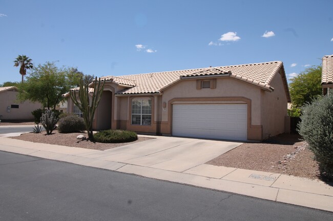 Building Photo - 7138 W Rivulet Dr