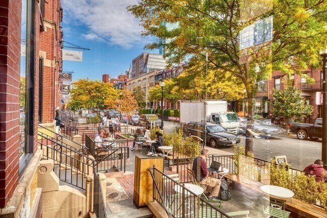 Building Photo - 229 Newbury St