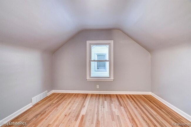 Building Photo - 6151 Helen St