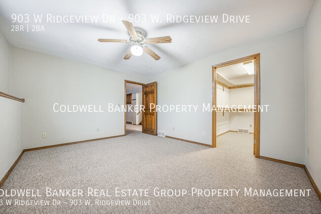 Building Photo - 903 W Ridgeview Dr