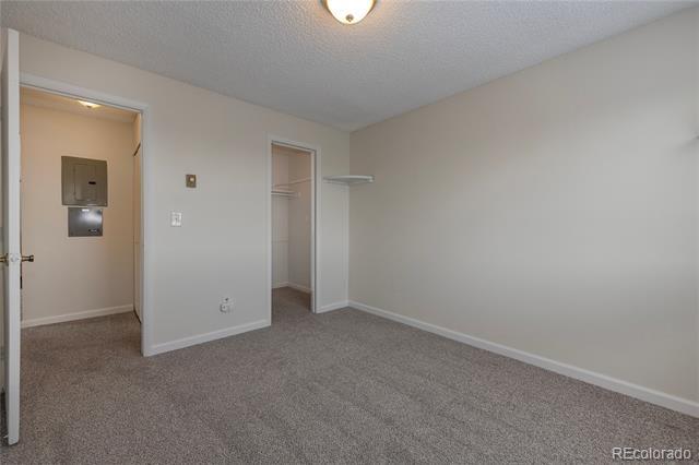 Building Photo - 2280 S Oswego Way