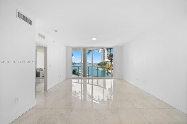 Building Photo - 7918 Harbor Island Dr