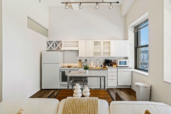 Building Photo - 309 Vine St