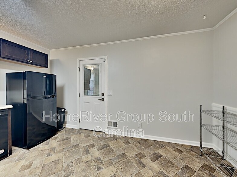 Building Photo - 7908 Tradd St