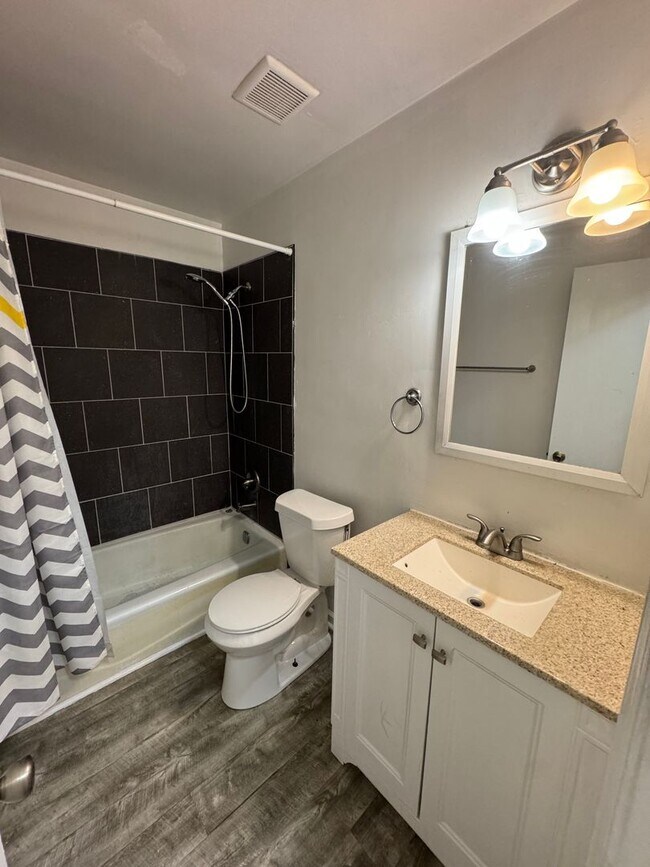 Building Photo - 4308 Tides Ct
