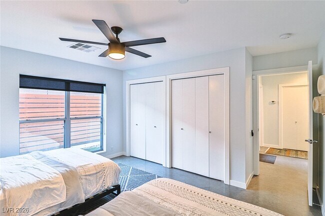 Building Photo - 251 Tower St