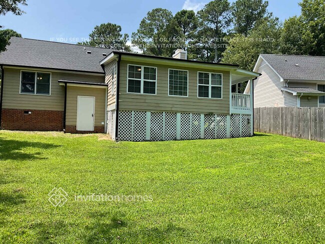 Building Photo - 3620 Castlegate Dr