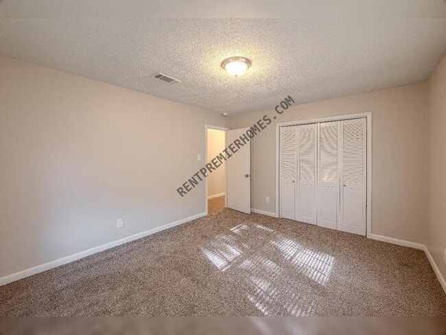 Building Photo - 2315 Koko Dr