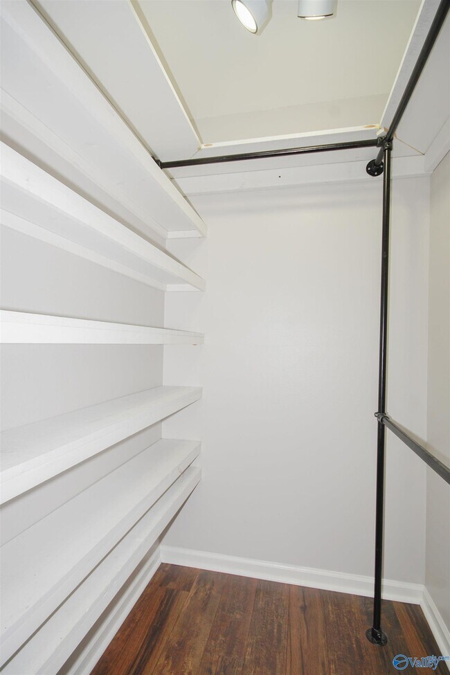 Building Photo - 127 Rebecca Pines Dr