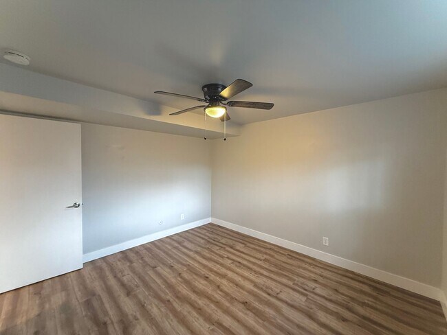 Building Photo - 1-Bedroom Condo in Salt Lake City – Available May 1st!