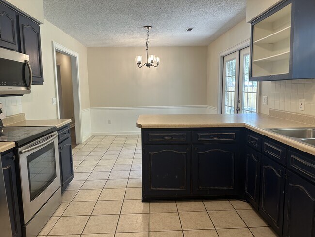 Building Photo - 209 Brighton Woods Dr