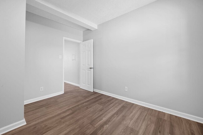 Building Photo - 2510 Fort Campbell Blvd