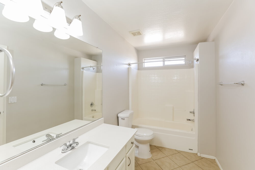 Building Photo - 11024 W Frier Dr