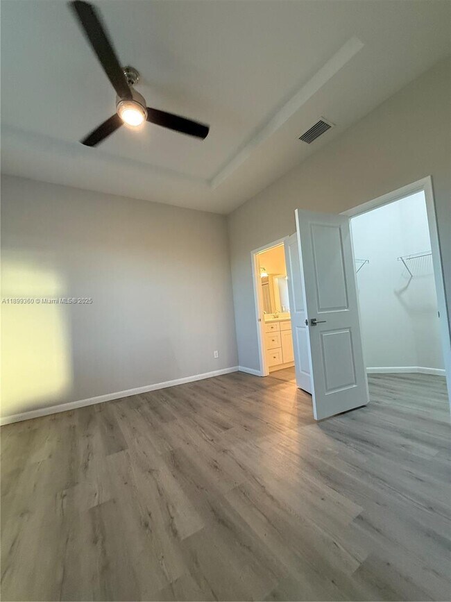 Building Photo - 1025 Jupiter Lp